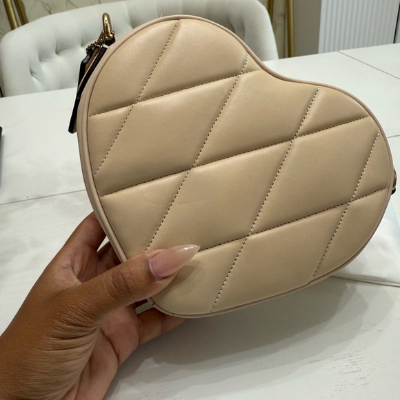 COACH quilted heart purse - Picture 5 of 6